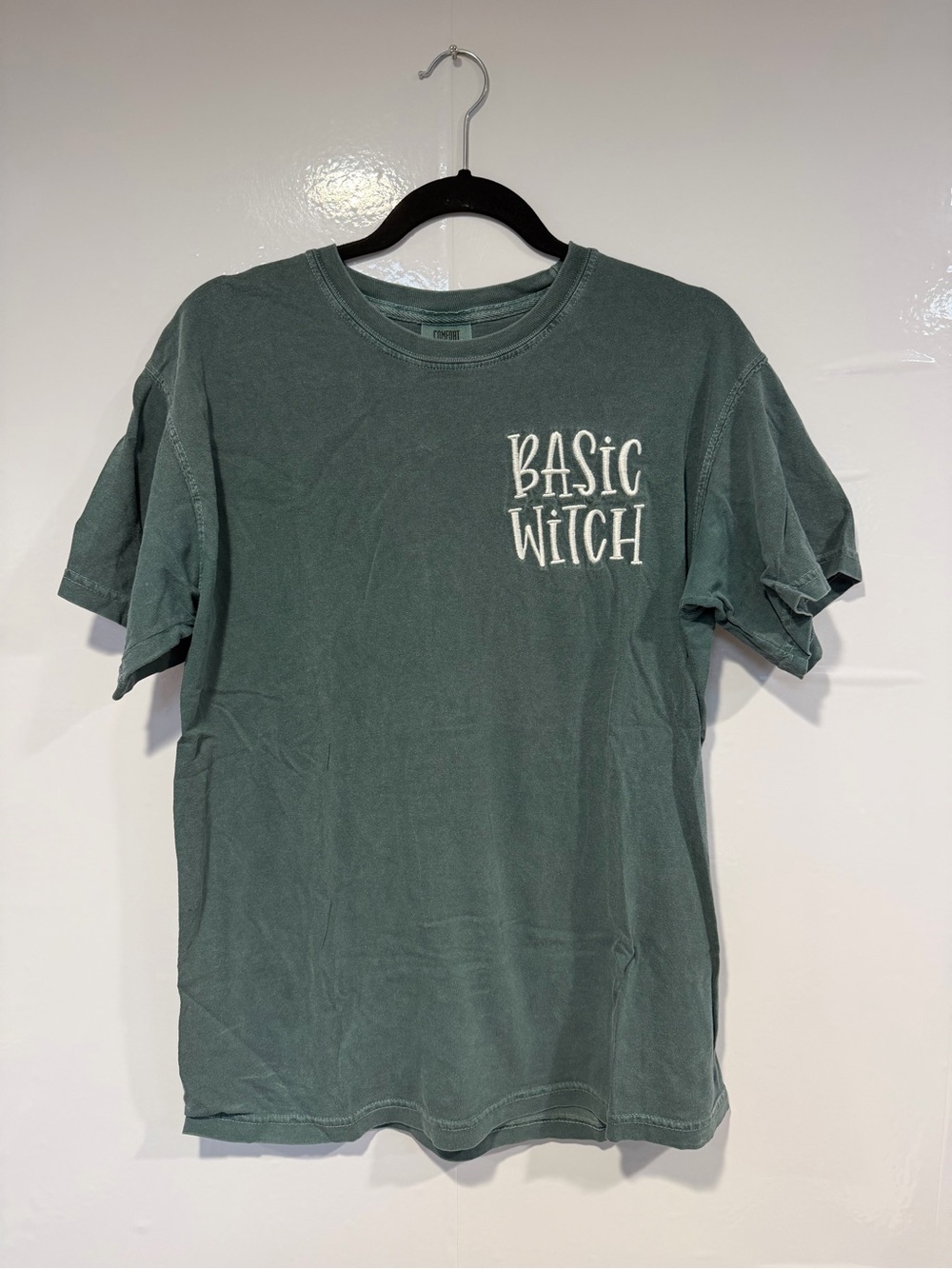Basic Witch Halloween Graphic Tee - Green